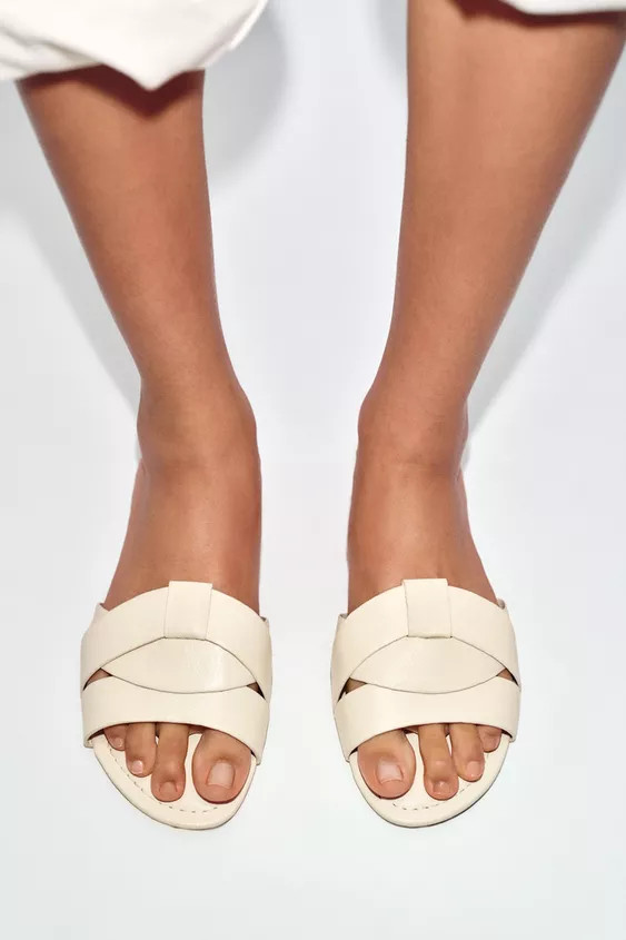 LEATHER CROSSED STRAP FLAT SANDALS | Zara US