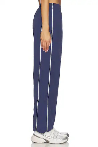 Nike Speed Pant in Midnight Navy & Sail from Revolve.com | Revolve Clothing (Global)
