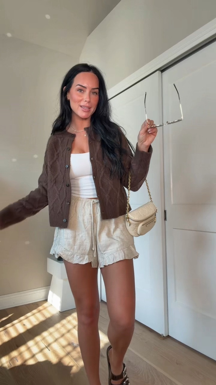 Vacation outfit inspo 🤎☀️ 

My sizing 5’7, 145lbs, 32dd
I’m wearing size small tops, size medium short 

@abercrombie #vacationoutfits #springfashion #springbreakoutfit #howtostyle #warmweatheroutfit 

#LTKSaleAlert #LTKootd #LTKgrwm