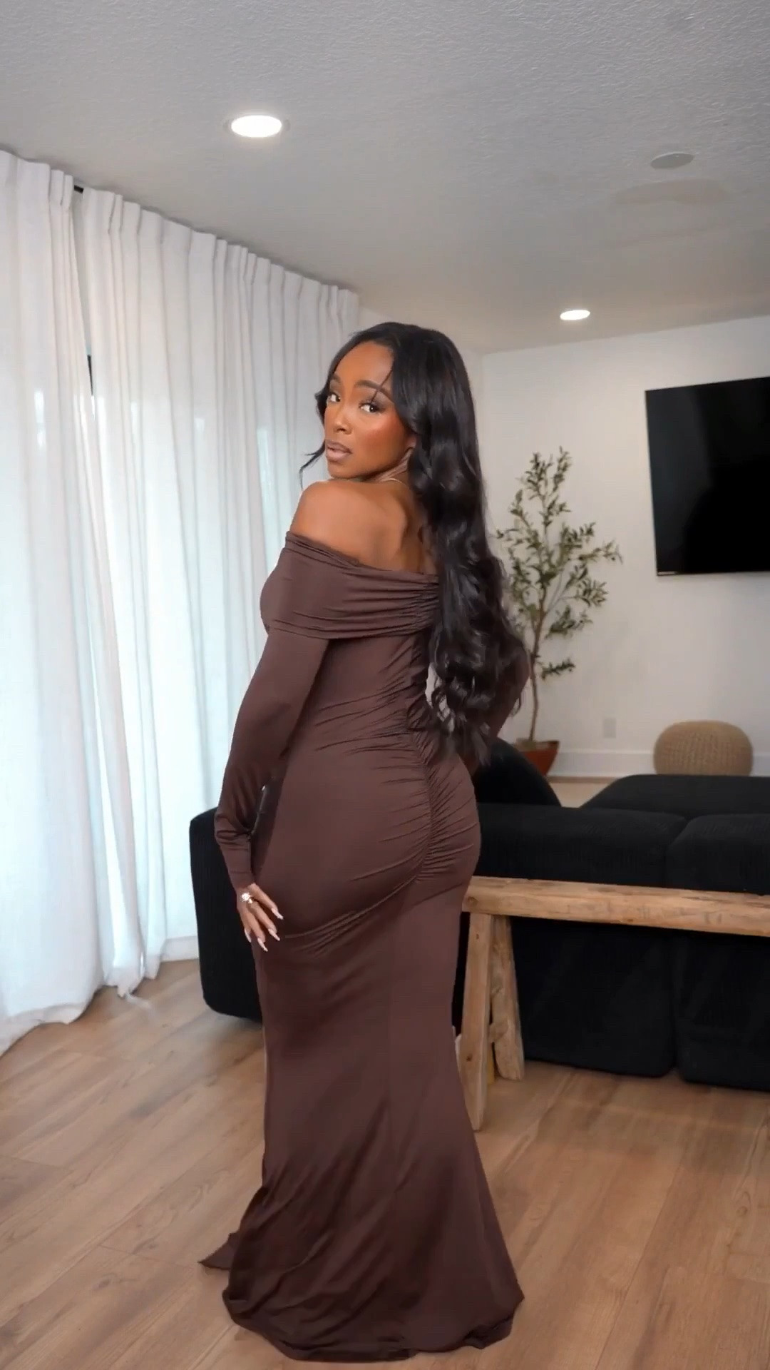 Scroll to shop! ✨ Everything from this look is linked below. 👇🏽    

Wearing: Size Small | 5’4” | 140 lbs  

📲   Download the FREE LTK app & follow me (@kirasfashionfinds) to shop all my daily finds.  #LTKootd #LTKPetite #LTKU