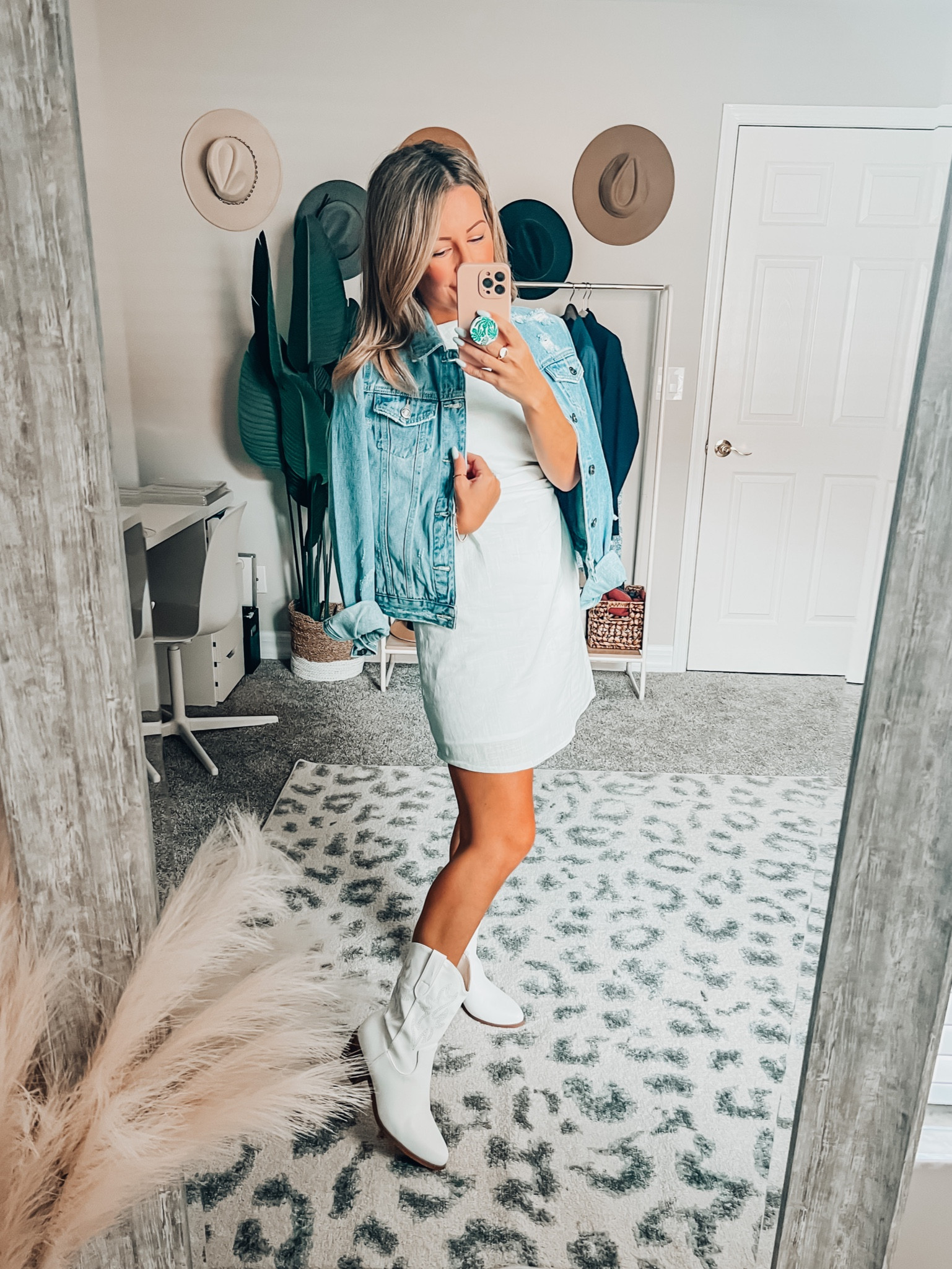 A repeat of this transitional fall look bc it’s become one of your favorites! If you head over to IG I’ve got a 20% off link on this denim jacket!! 

#LTKFind #LTKSeasonal #LTKunder100