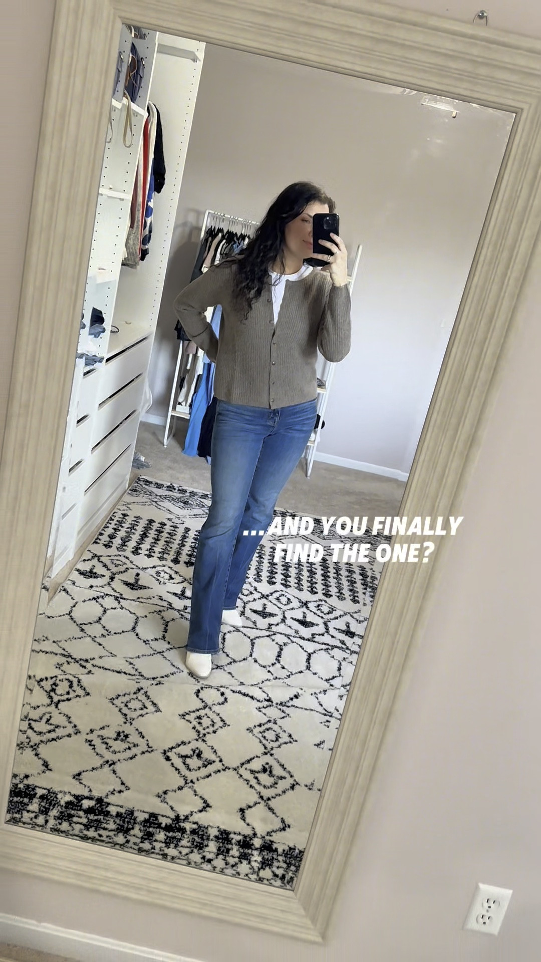 I finally found my perfect jean. I am so happy, I’ve been on the hunt for months. The perfect amount of flare, not baggy - perfection  

#LTKWatchNow #LTKFindsUnder100 #LTKStyleTip