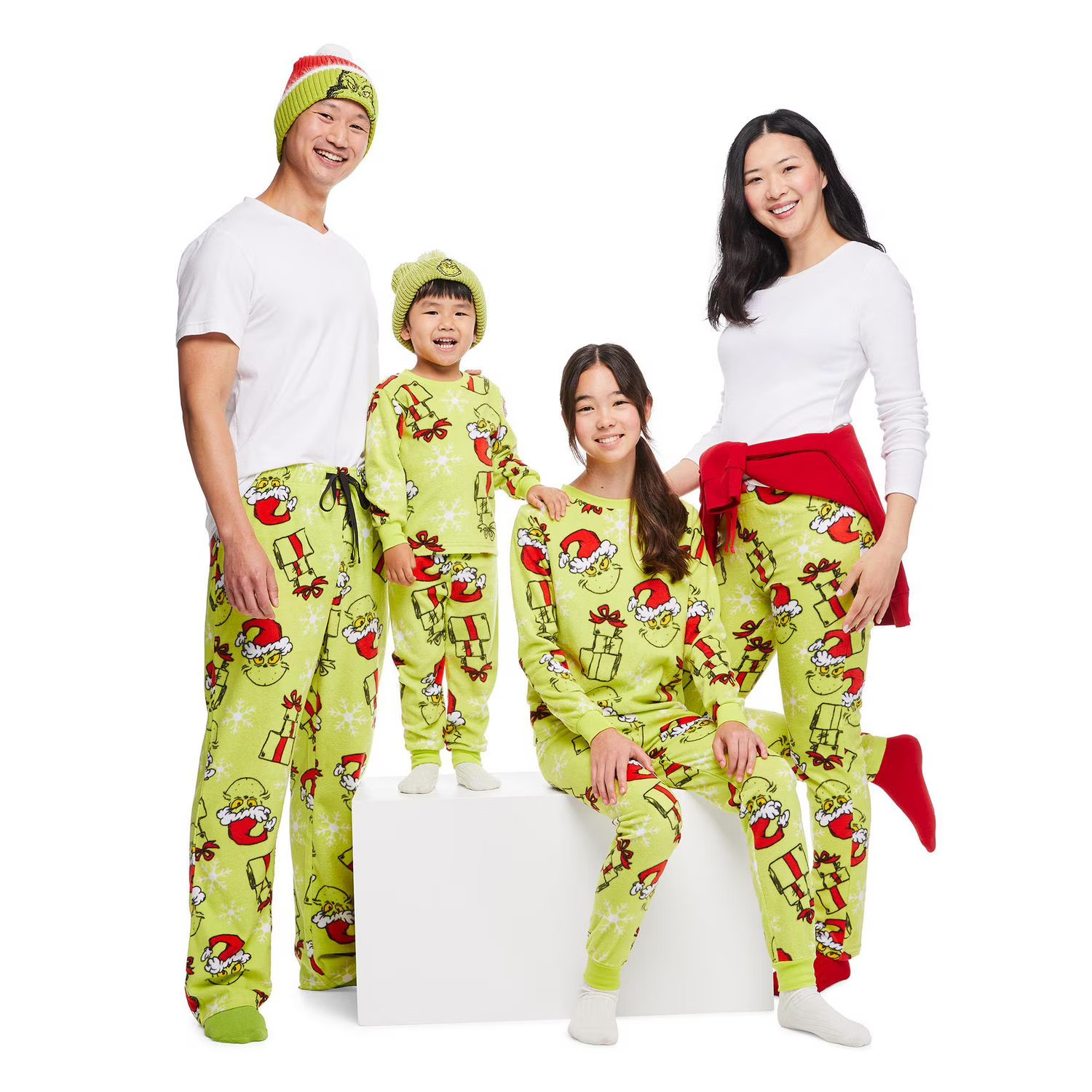The Grinch Family Micro Fleece Pajamas, Sizes for the family | Walmart (CA)