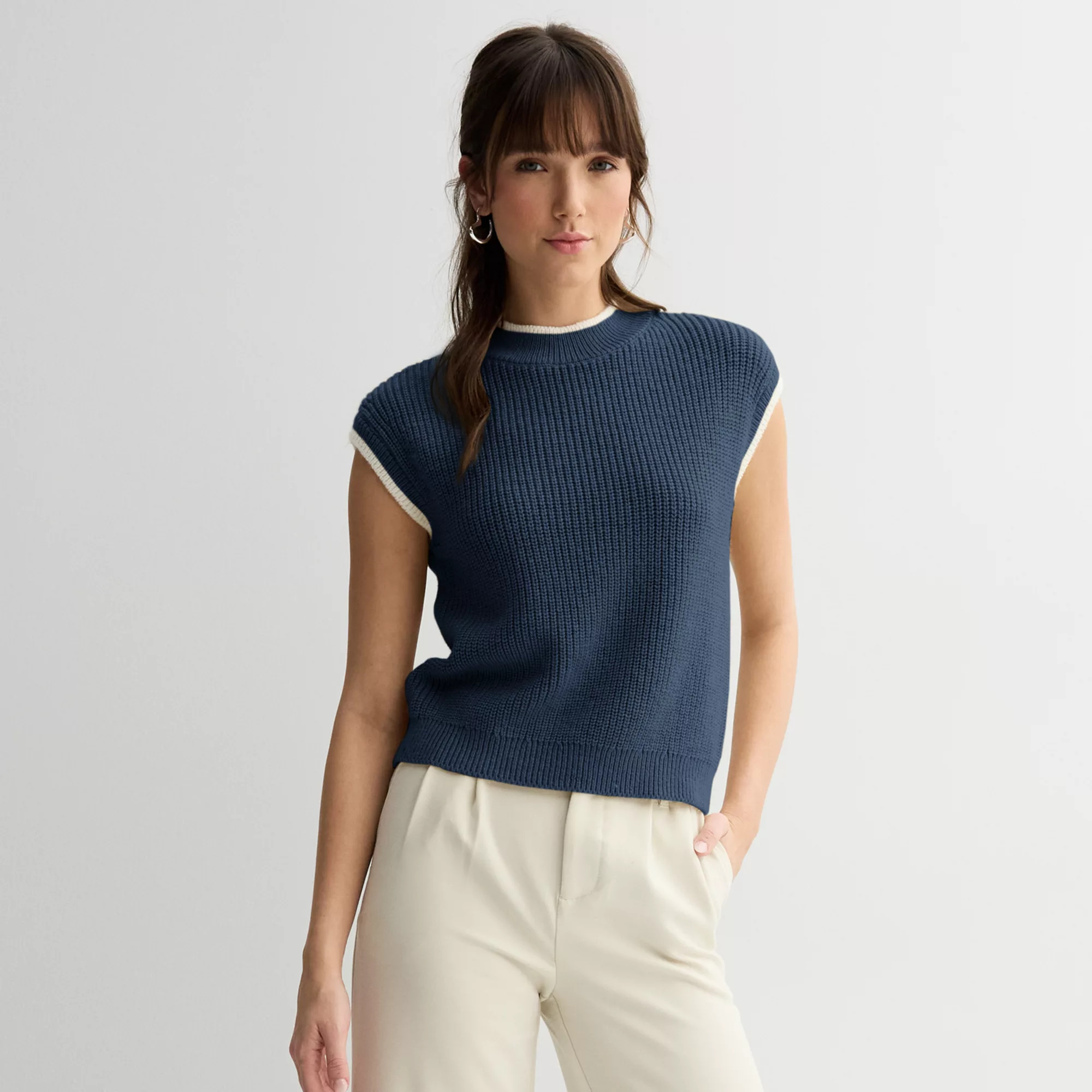 Juniors' SO® Noxy Mock Neck Sleeveless Sweater | Kohl's