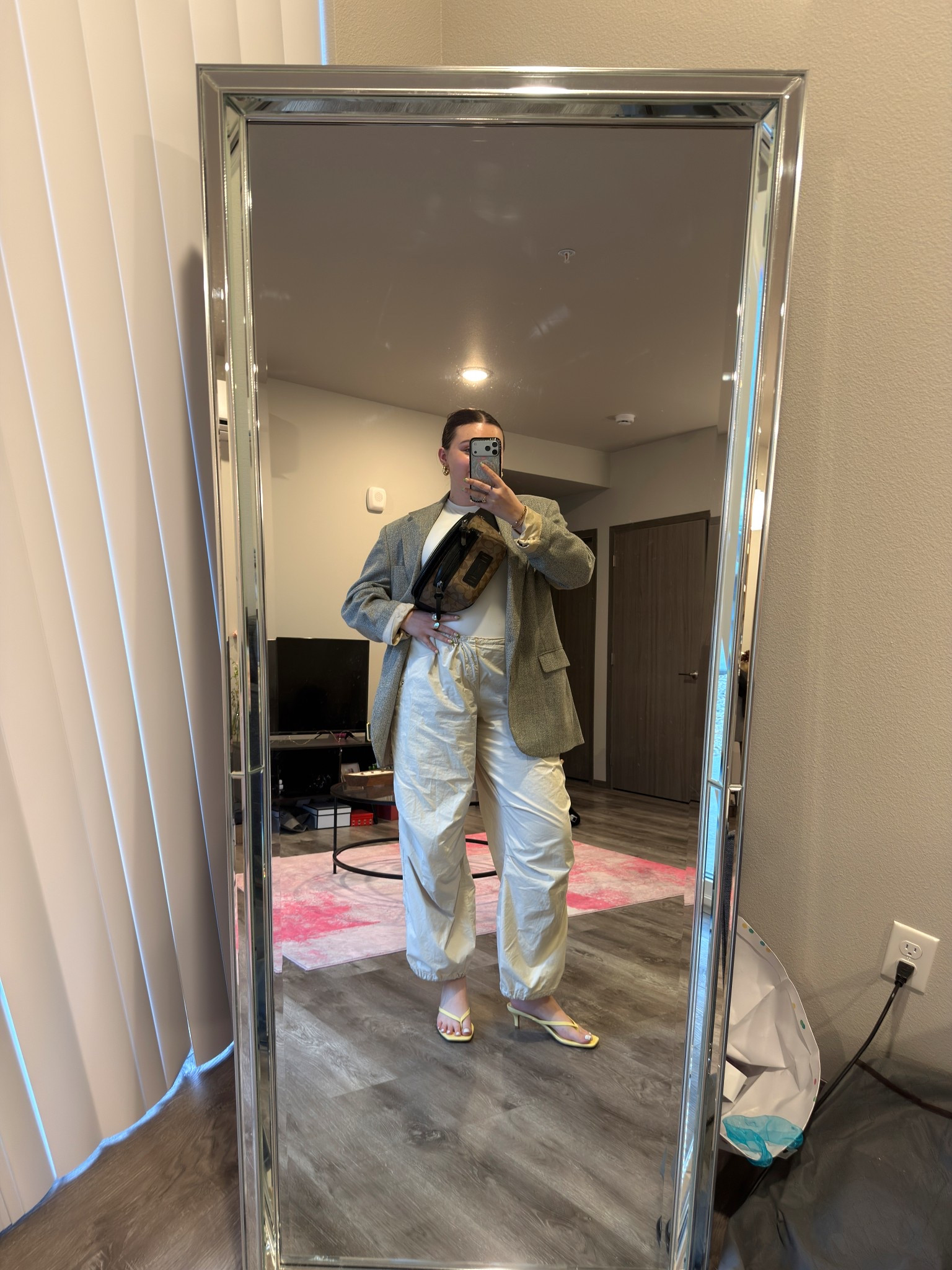 Styling my fave new heels from Amazon for a night out! This is the perfect pre spring transitional fit 💛

I’m wearing a M bodysuit, size L pants and size 9 heels

#LTKMidsize #LTKootd #LTKspringtrends