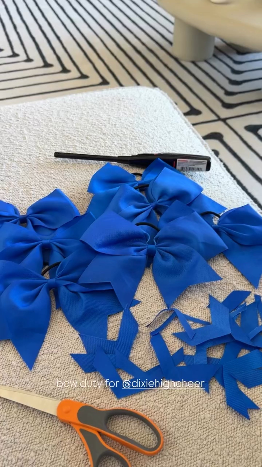 bow duty for @dixiehighcheer