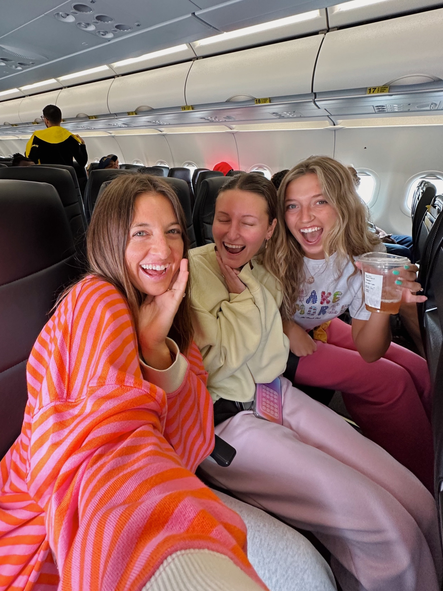 our comfy travel day fits 🫶🏼

#LTKtravel #LTKstyletip