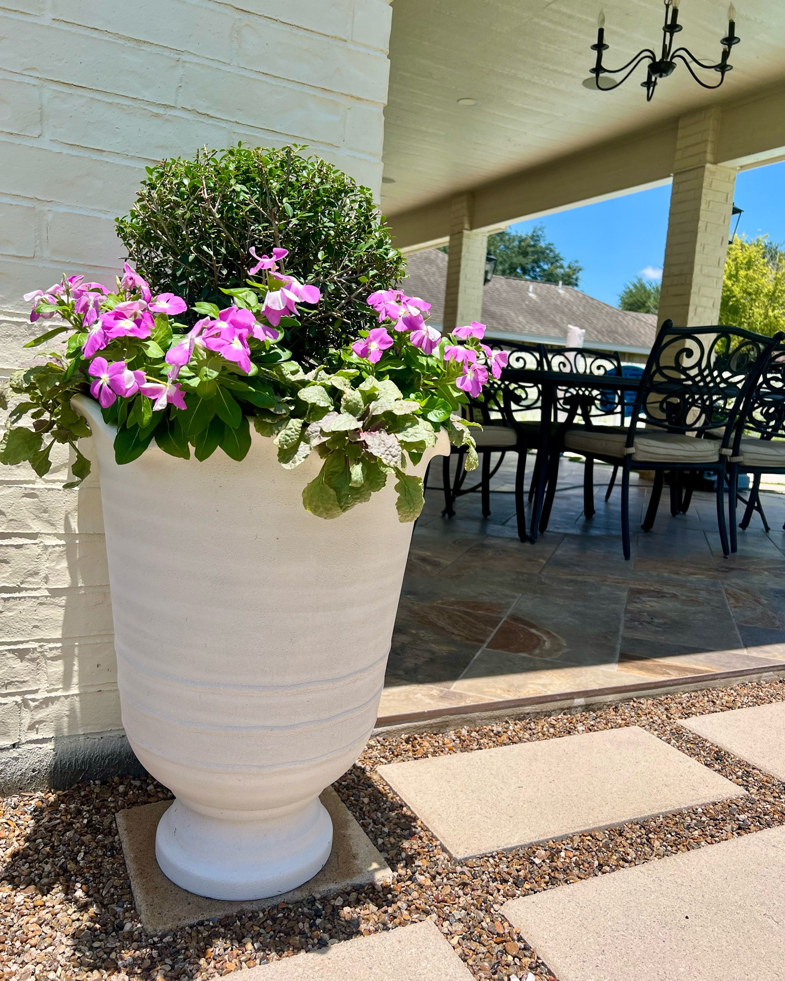 Large white scalloped urn style planter
Lowe’s 
Allen + Roth 
Grandmillenial 
Gardening 
Pot
Multiple sizes available 
Affordable 
Resin
Outdoor cast aluminum patio dining set
Chandelier 
Summer patio refresh

#LTKHome #LTKSeasonal #LTKmomlife