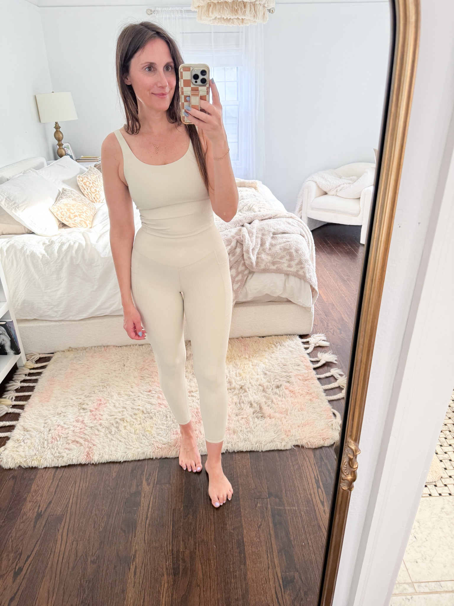 Run to get these leggings + matching top. 

#LTKActive #LTKfindsunder50 #LTKover40