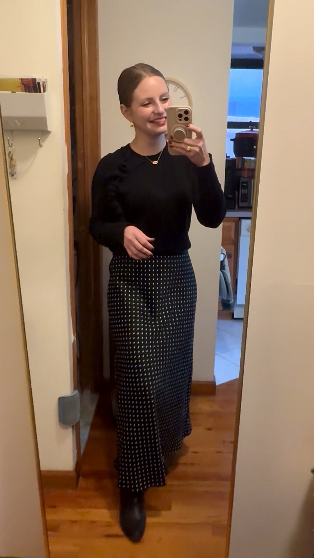 Love a statement skirt that can be styled multiple ways! Mine is from H&M, but I’ve linked an identical one from Quince 🖤

#LTKWorkwear #LTKootd #LTKFindsUnder50