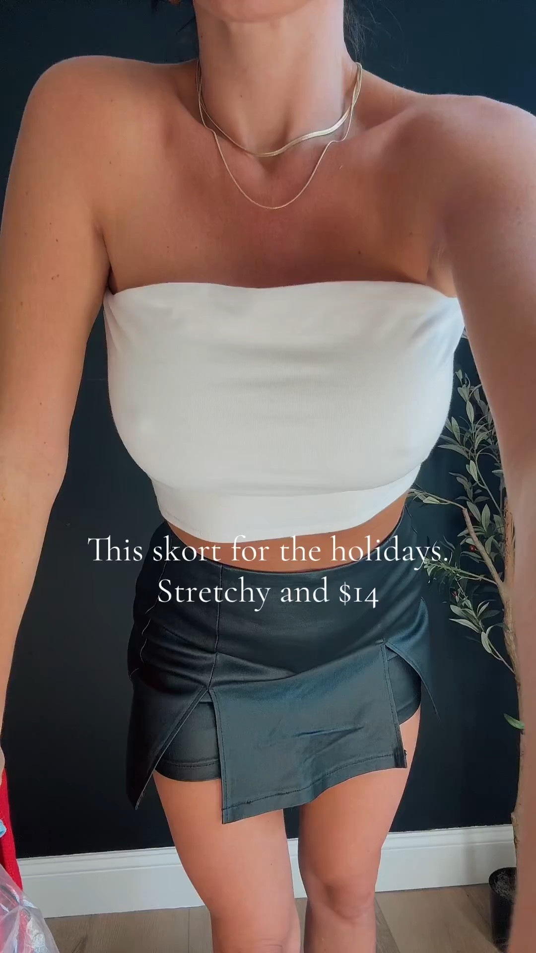 A faux leather skort for all of the holiday parties!! 

#LTKParties #LTKStyleTip #LTKHoliday