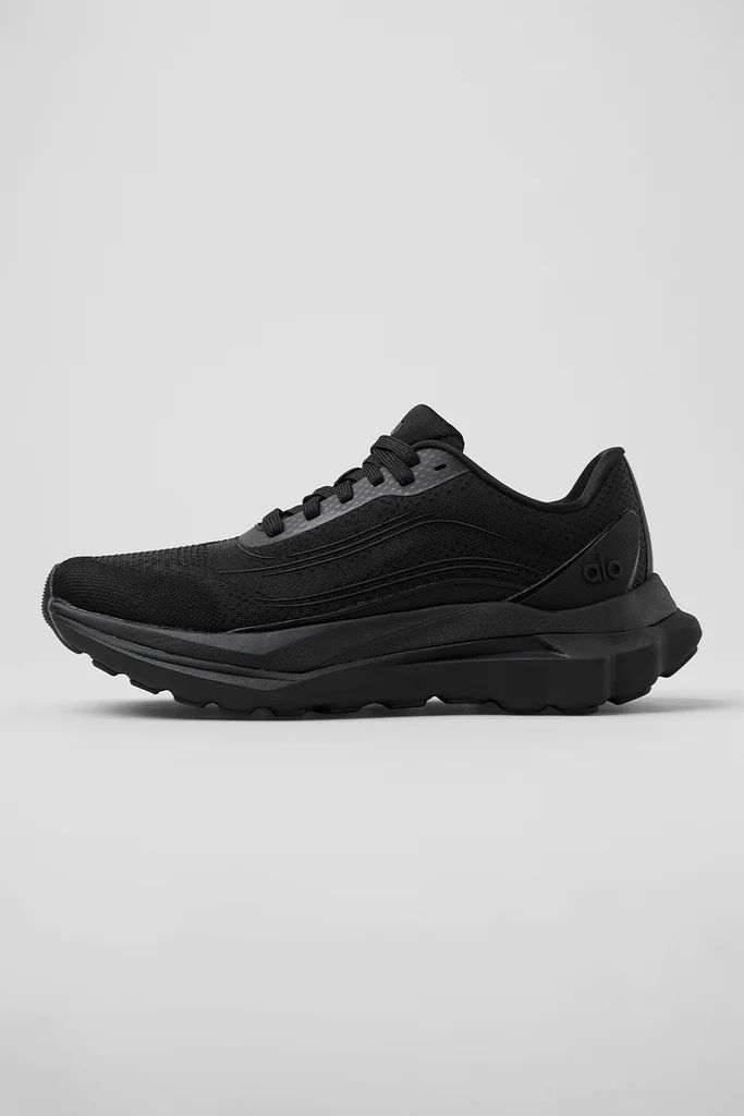 Alo Runner - Black/Black | Alo Yoga