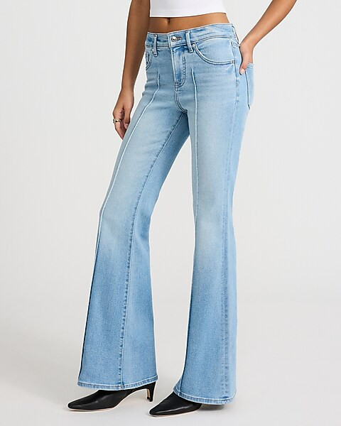 Mid Rise Light Wash Pintuck Hyper Sculpt '70s Flare Jeans | Express