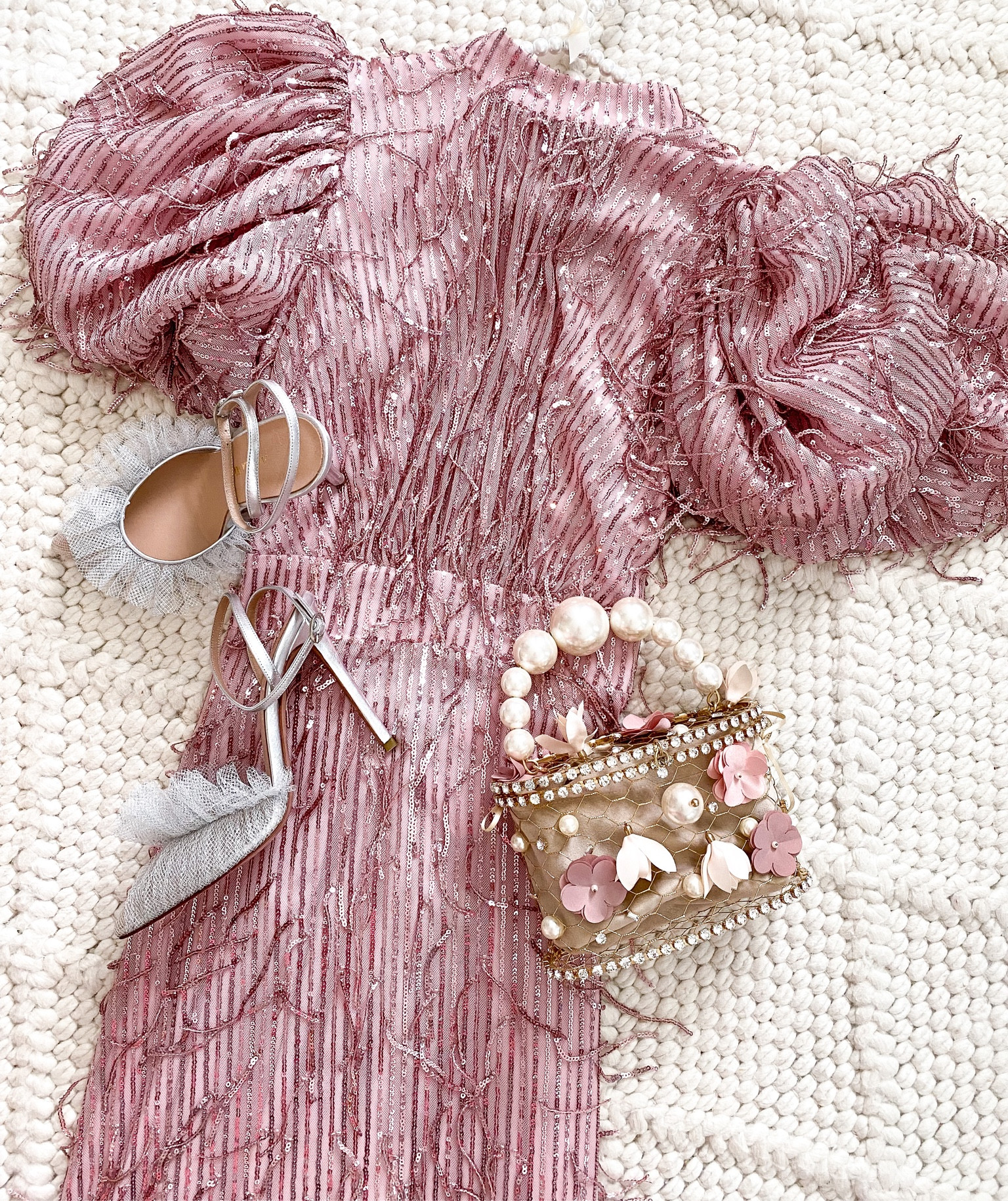 Holiday dress, holiday outfit, Christmas dress, sequin dress, NYE, pink dress

#LTKstyletip #LTKHoliday #LTKSeasonal