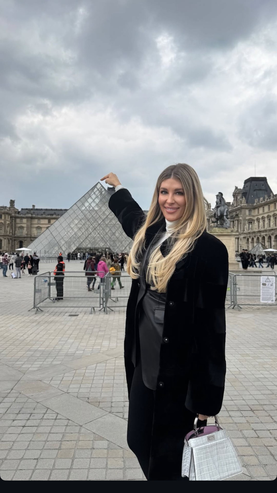 Leather look in Paris today🖤 

Leather outfit 
Leather jacket 
Paris style 
Spring style 

#LTKStyleTip #LTKSeasonal #LTKTravel