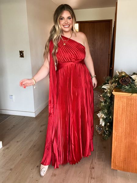 The perfect red dress for the holidays, a wedding guest, a gala, really anything!!! Fits tts. On sale with code HOLIDAYCHEER30 

#LTKHoliday #LTKsalealert #LTKCyberWeek