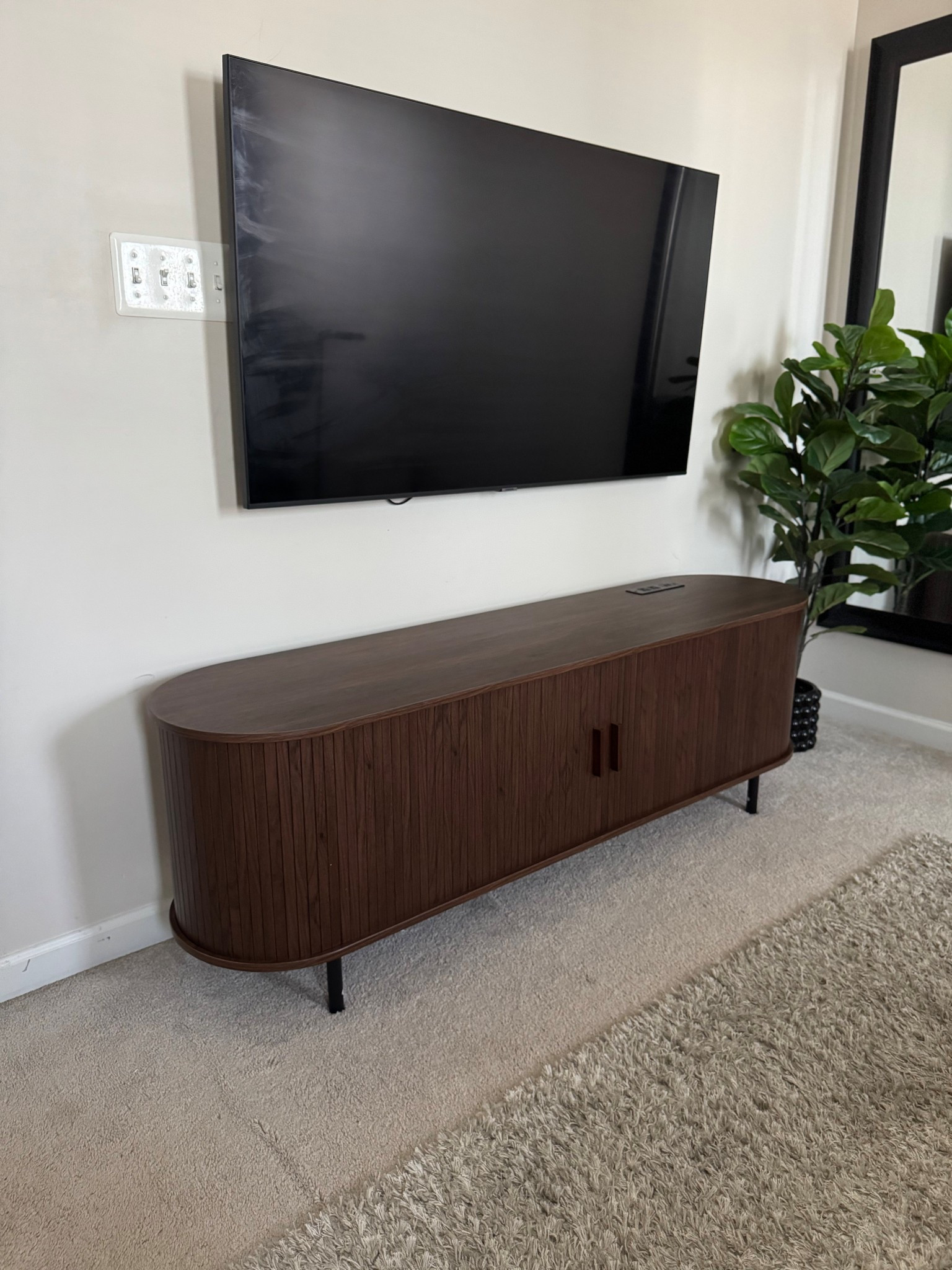 I know I made the right choice in getting this Wayfair console based on my guests all going “omg where did you get this?!”

#wayfairconsole #console #bedroomstorage #homestorage #housetohome

#LTKstorytime #LTKHome #LTKvlog