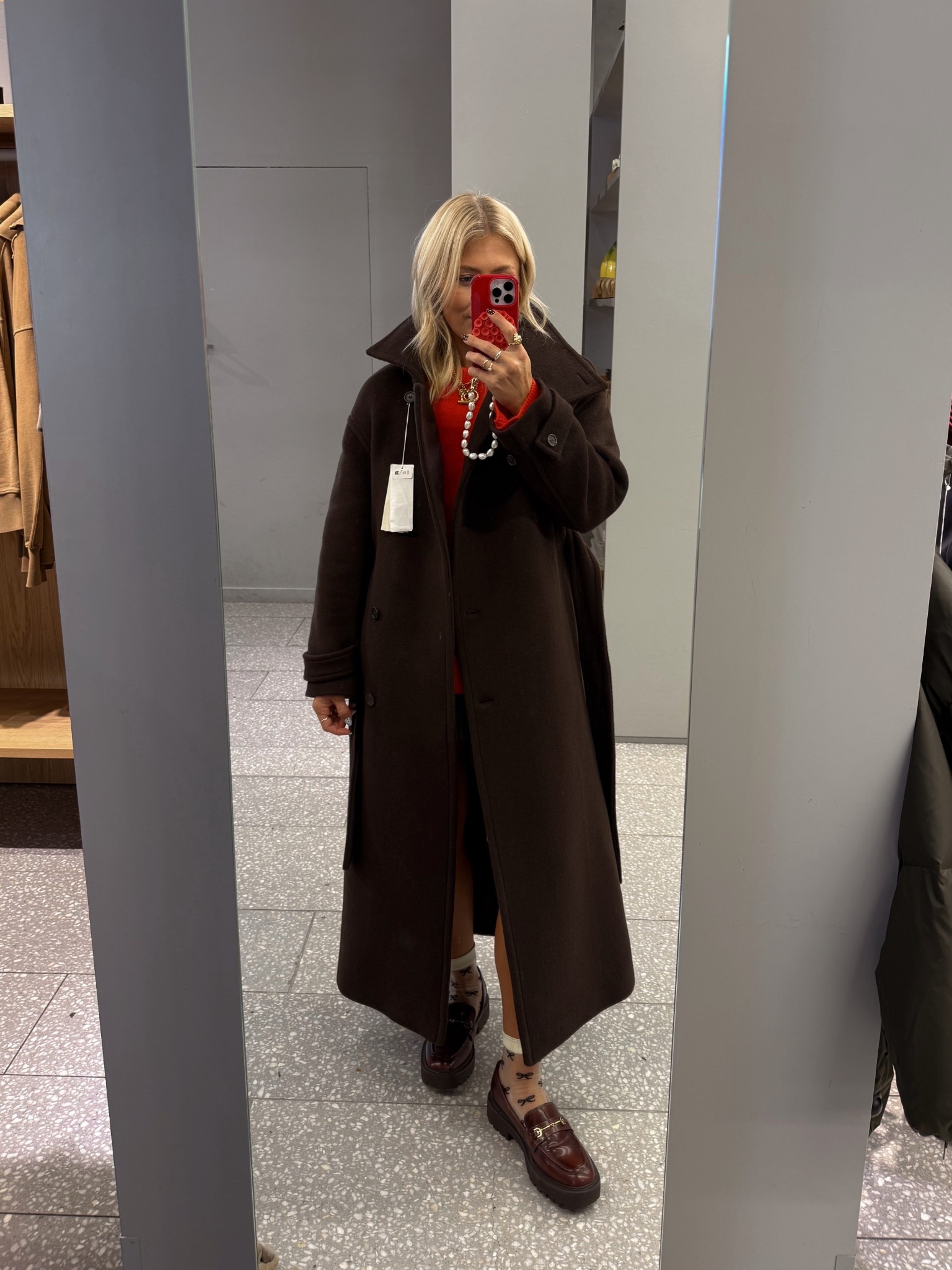 Brown wool coat: Arket, size 6

#LTKFashionMonth #LTKstyletip #LTKuk