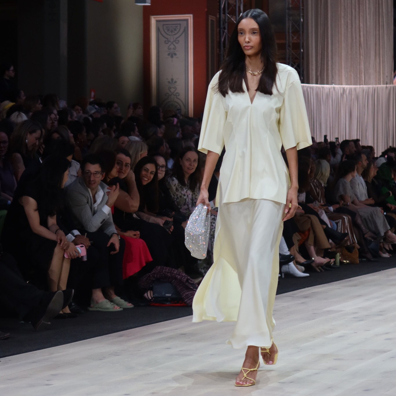 Reminiscing on this stunning Bianca Spender look for MFF a few weeks ago 🤍



#LTKSeasonal #LTKaustralia #LTKstyletip