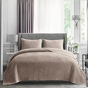 SHALALA Velvet Quilt King Size,Striped Bedding Set,Lightweight Velvet Comforter,Luxurious Suede B... | Amazon (US)