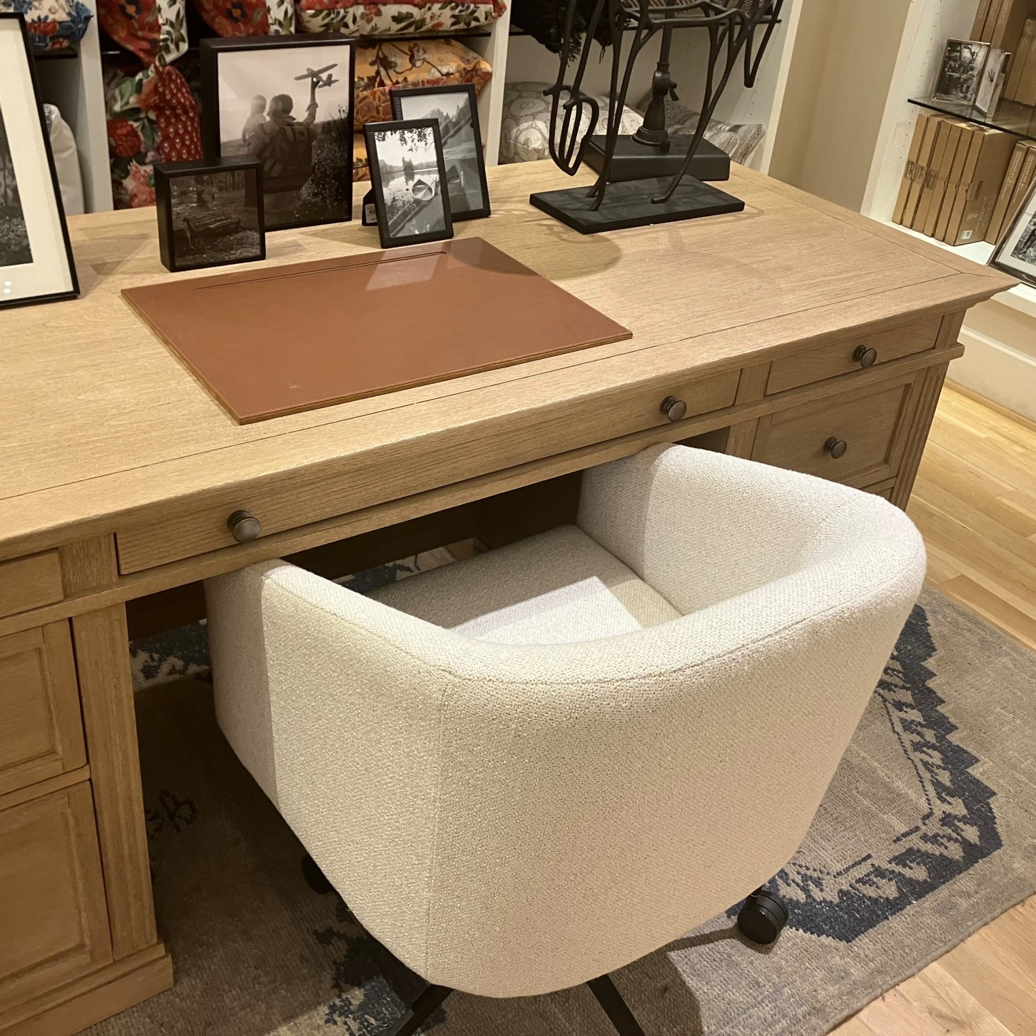 Home office desk (interior)

#LTKSaleAlert #LTKStyleTip #LTKHome