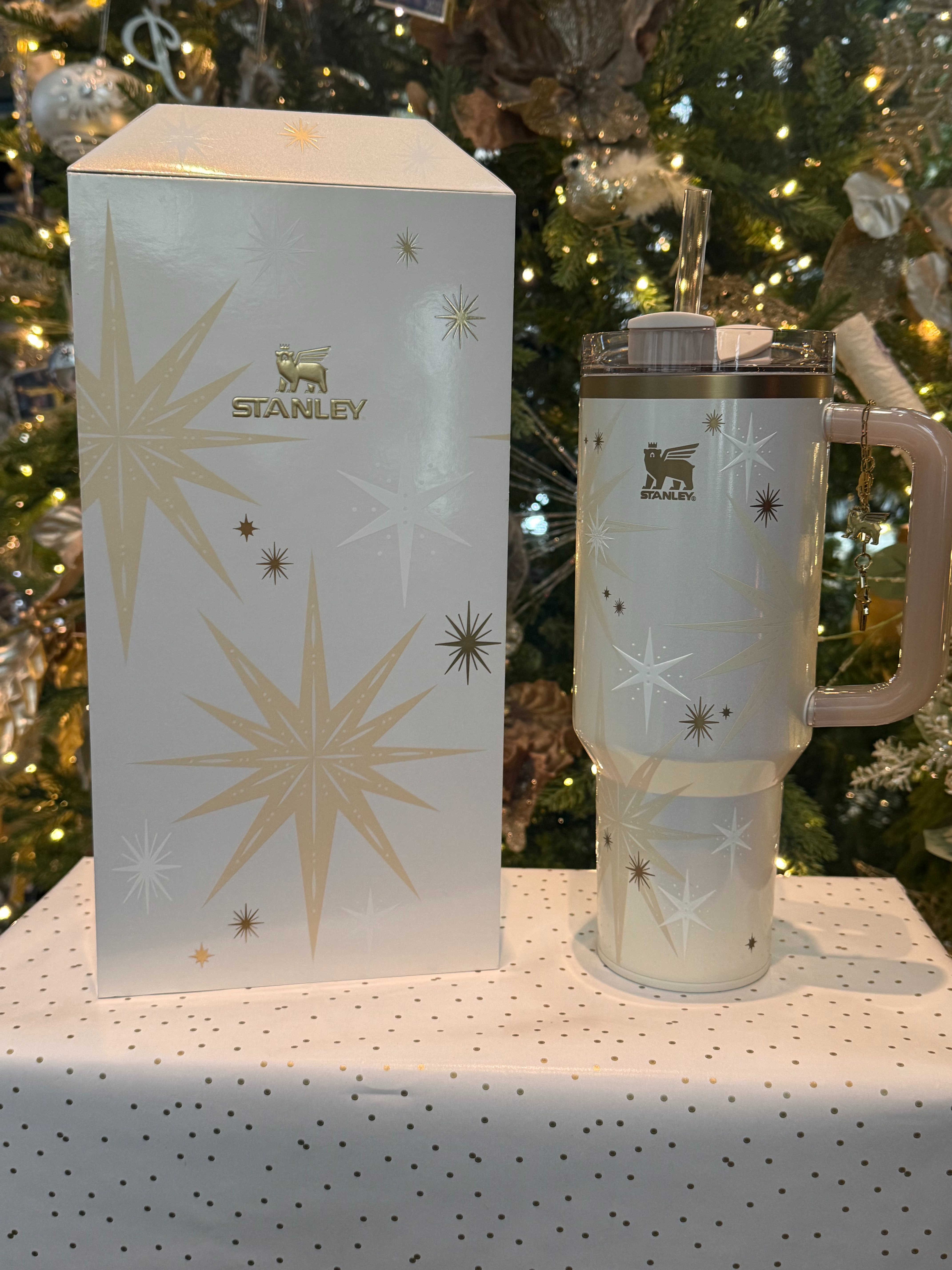 Gorgeous @stanley_brand tumbler for the holidays #stanley1913partner  

 #LTKGiftGuide #LTKHoliday