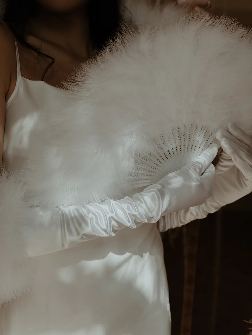 White Feather Fan with Tassel | Gigi & Olive