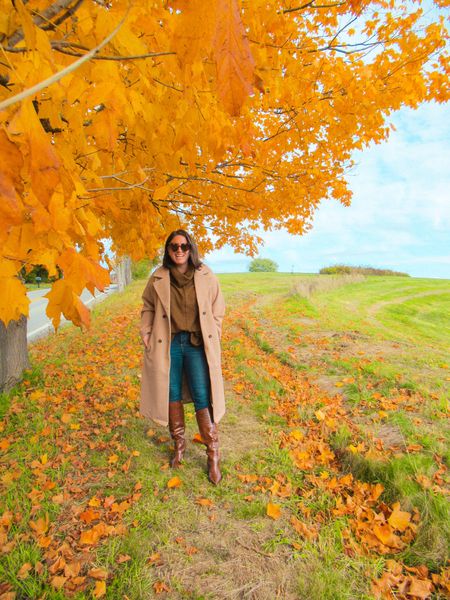 Fall boots
JustFab coat
Fall trench coat 