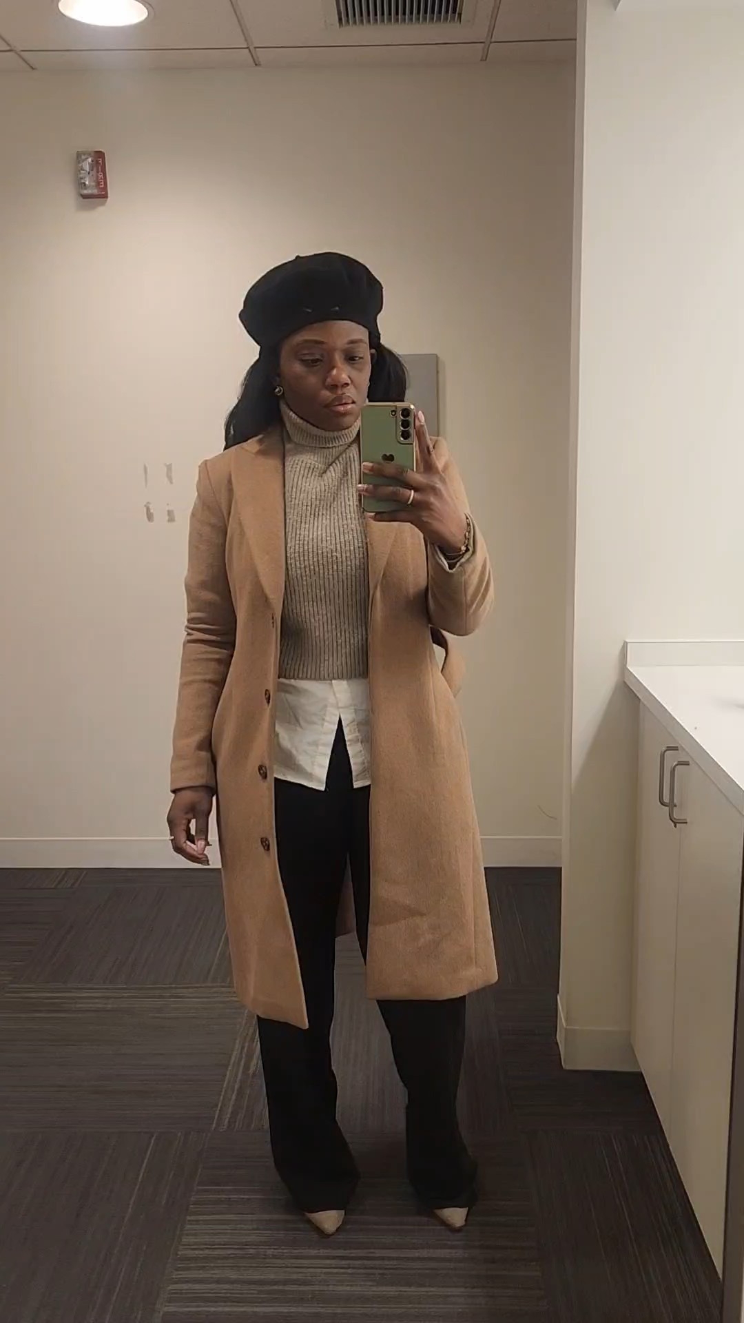 Wintertime chic! Luv this entire look - warm, stylish and functional 

#LTKWorkwear #LTKootd #LTKPetite