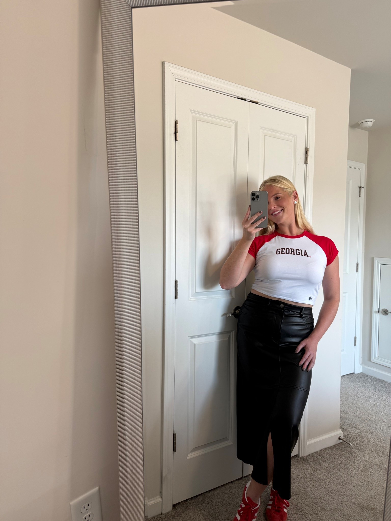 I love a babydoll tee + this one from #fanatics needs a seat in the stands!!!🏟️🏈 @fanatics #ad #gamedayapparel #ugamerch #gamedaylook #GameDay @shop.ltk #liketkit