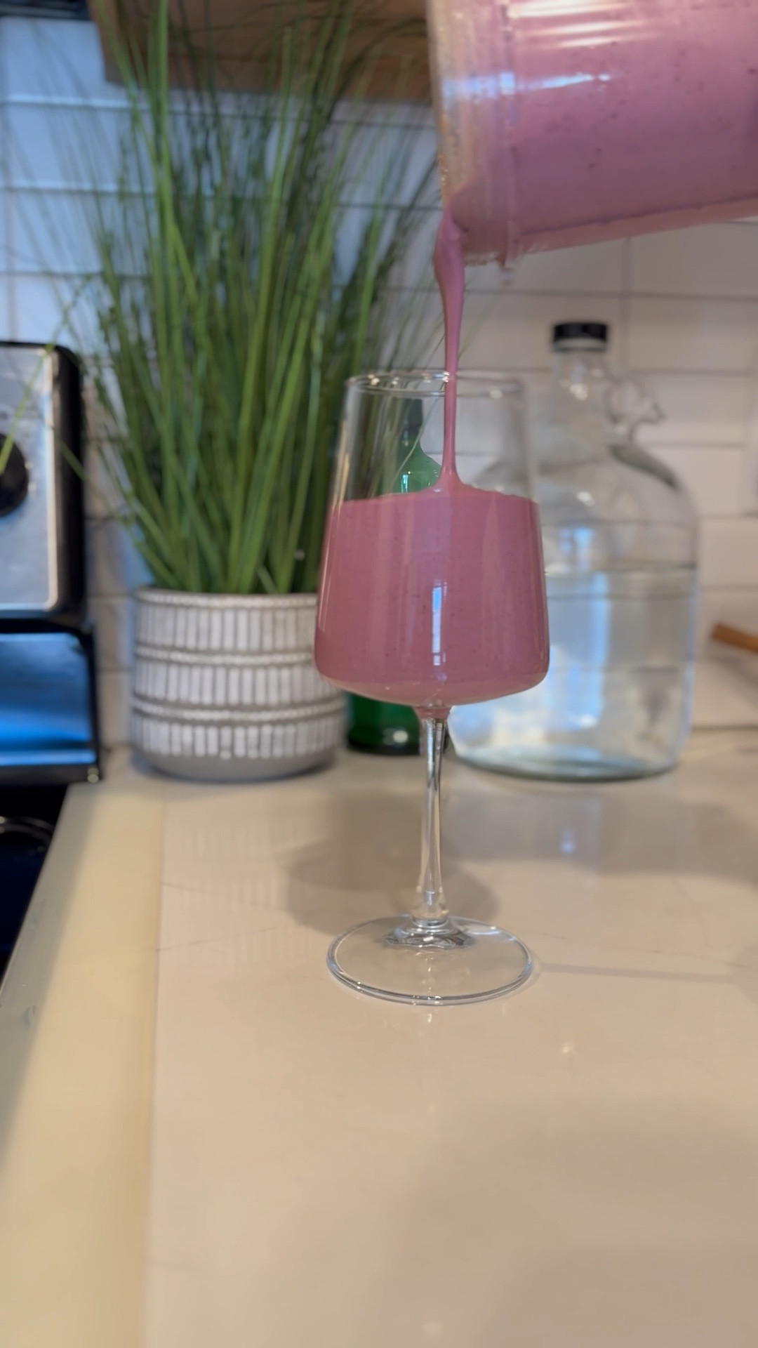 Perfect for a healthy morning routine or post work-out fuel. This on-the-go smoothie tastes sooo good, you'll forget it's actually good for you!

#SmoothieOnTheGo #HealthyMorningRoutine #xoJalonda #ProteinSmoothie #WellnessOver50

#LTKmorningroutine #LTKHome #LTKfitnessgoals