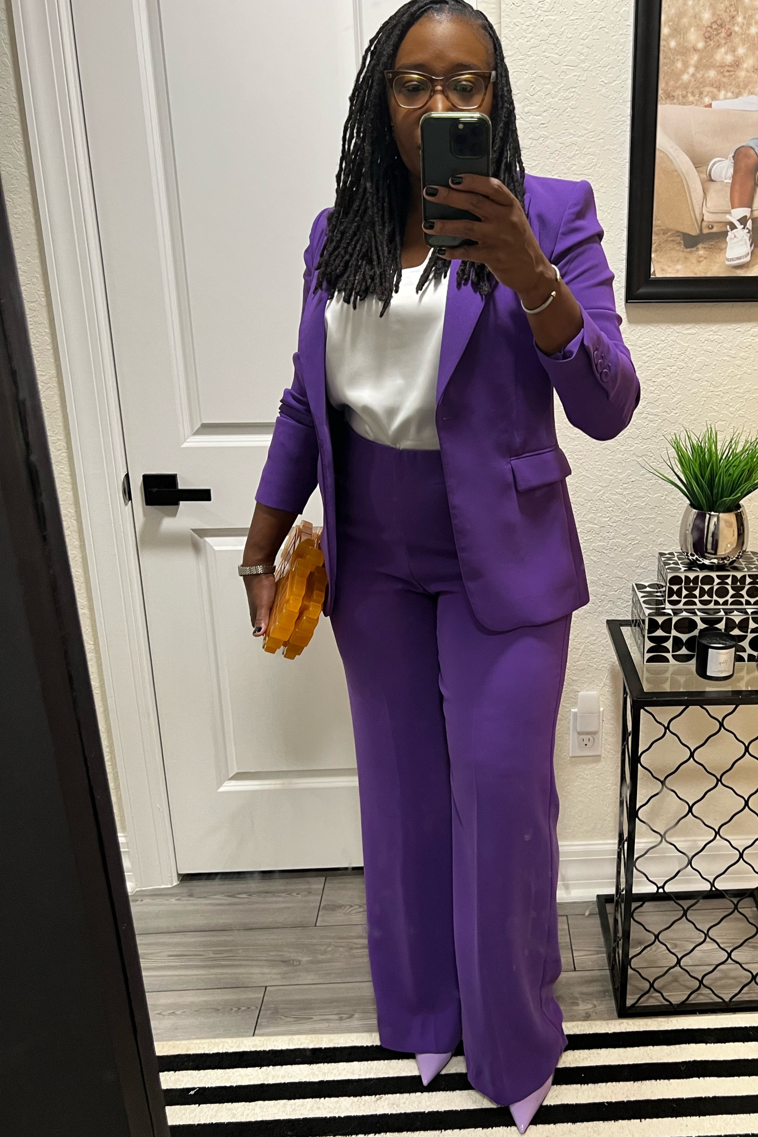 Purple suit from #Mango
Shoes #JimmyChoo
Clutch #CultGaia

#LTKShoeCrush #LTKStyleTip #LTKMidsize
