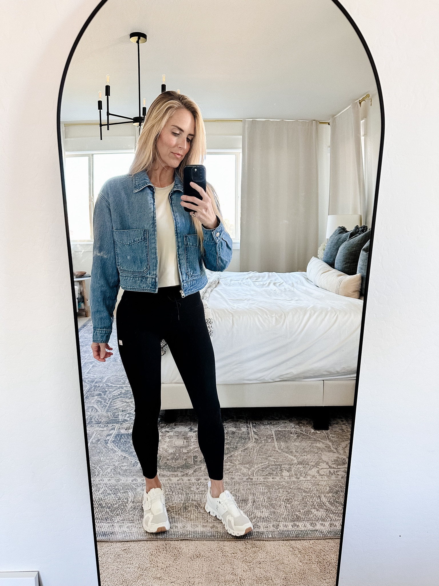 #ootd #vuori #oncloud #target 

#LTKfitness #LTKshoecrush #LTKstyletip