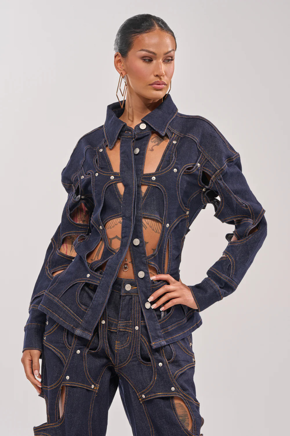 CUT YOU OUT BUTTON DOWN | AKIRA