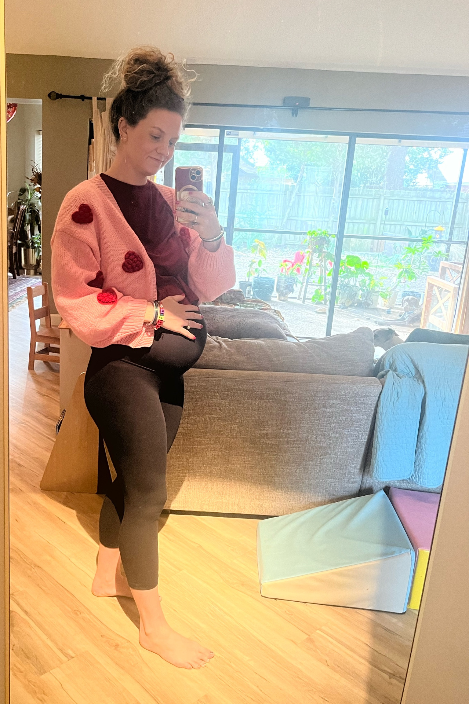 The best end of pregnancy leggings. Will be living in these until baby comes! Cardigan is from Marshall’s so I linked some similar ❤️‍🔥

#LTKSeasonal #LTKActive #LTKBump