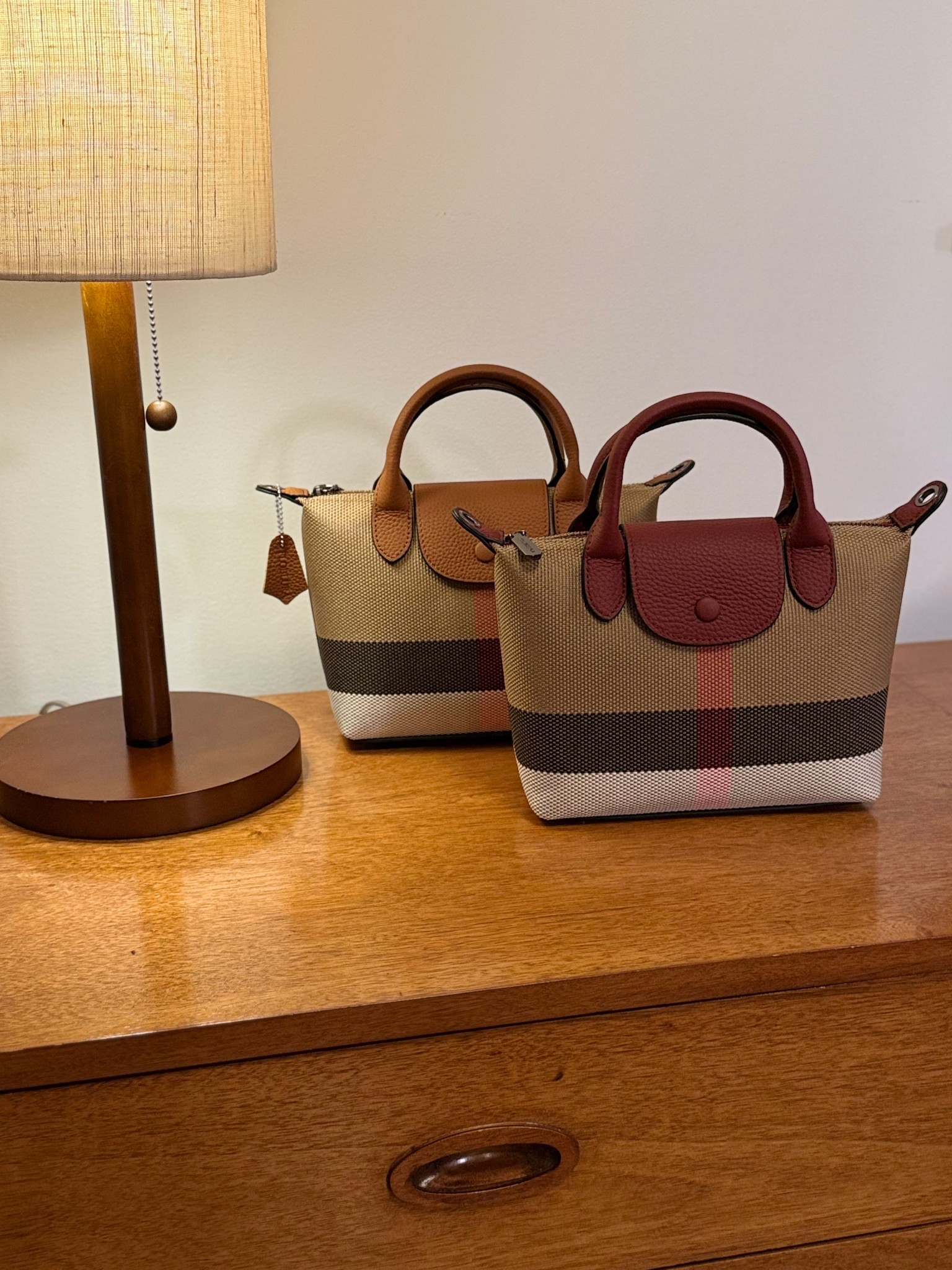 The CUTEST Burberry-inspired handbags 👜  #lookforless #purse 

#LTKootd #LTKOver40