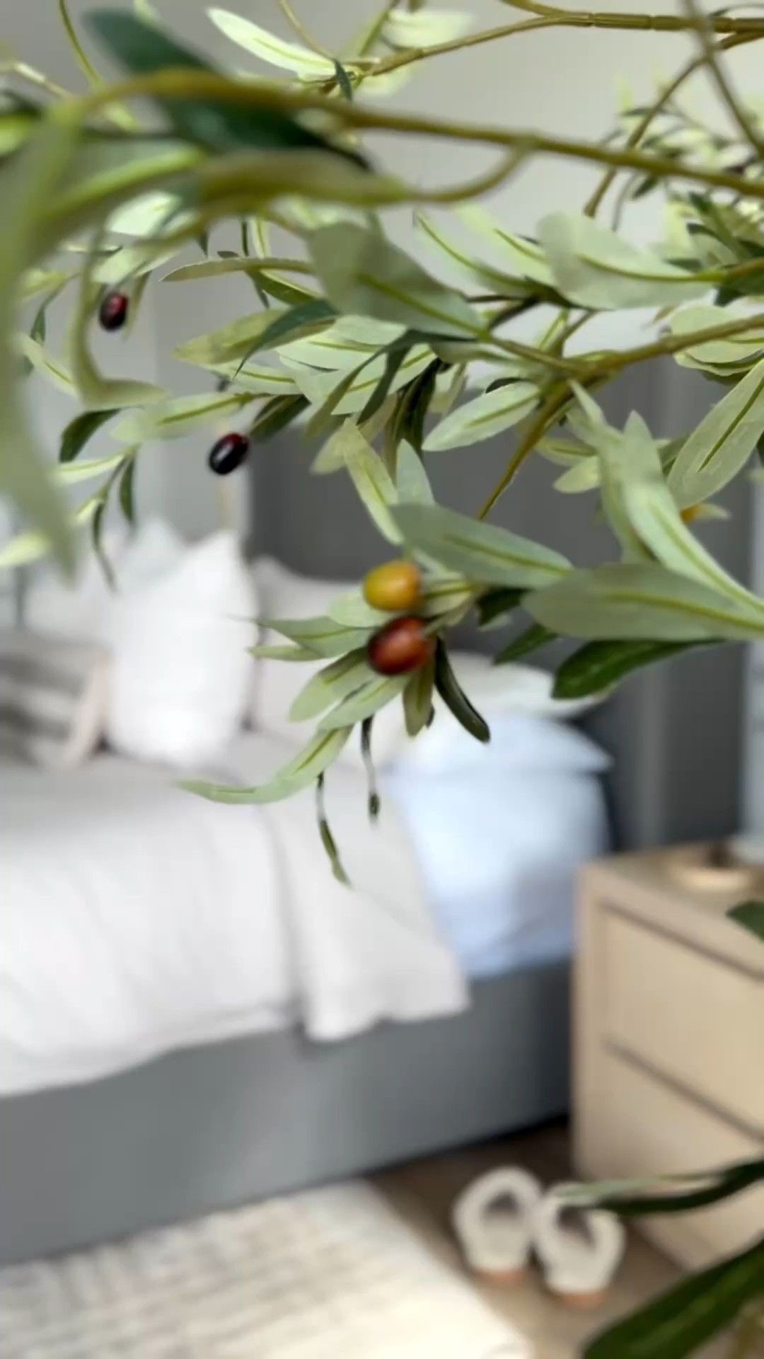 When you found the perfect bedding from @onequince The mix of the Organic Percale Sheets + European Linen Duvet is the perfect combo ☁️

Bedding details:
▫️Classic Organic Percale Sheet Set in White 
▫️European Linen Duvet Cover Set in Sand 
▫️100% Mulberry Silk Pillowcase in Ivory

Click to shop https://shop.quince.com/house-to-home-interior-design and use my code INFG-25HOUSE_TO_HOME_INTERIOR_DESIGN10 for 10% off your first purchase! 


#bedroom #bedding #cozybedding
#whitebedding #bedroom #cozybedroom #quince #onequince 

#LTKHome