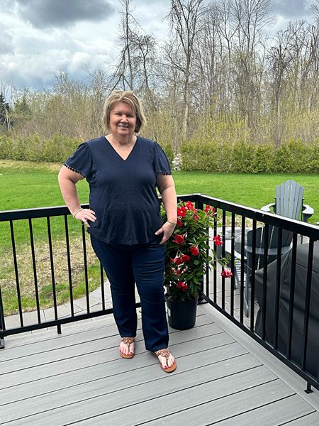 Today’s outfit. NYDJ Marilyn straight leg jeans, Chico’s top and Tory Burch Miller sandals.
#nydj
#jeans
#springoutfit
#navyoutfit
#plussize
#petitefashion
#ltkover50

#LTKplussize #LTKover40 #LTKstyletip