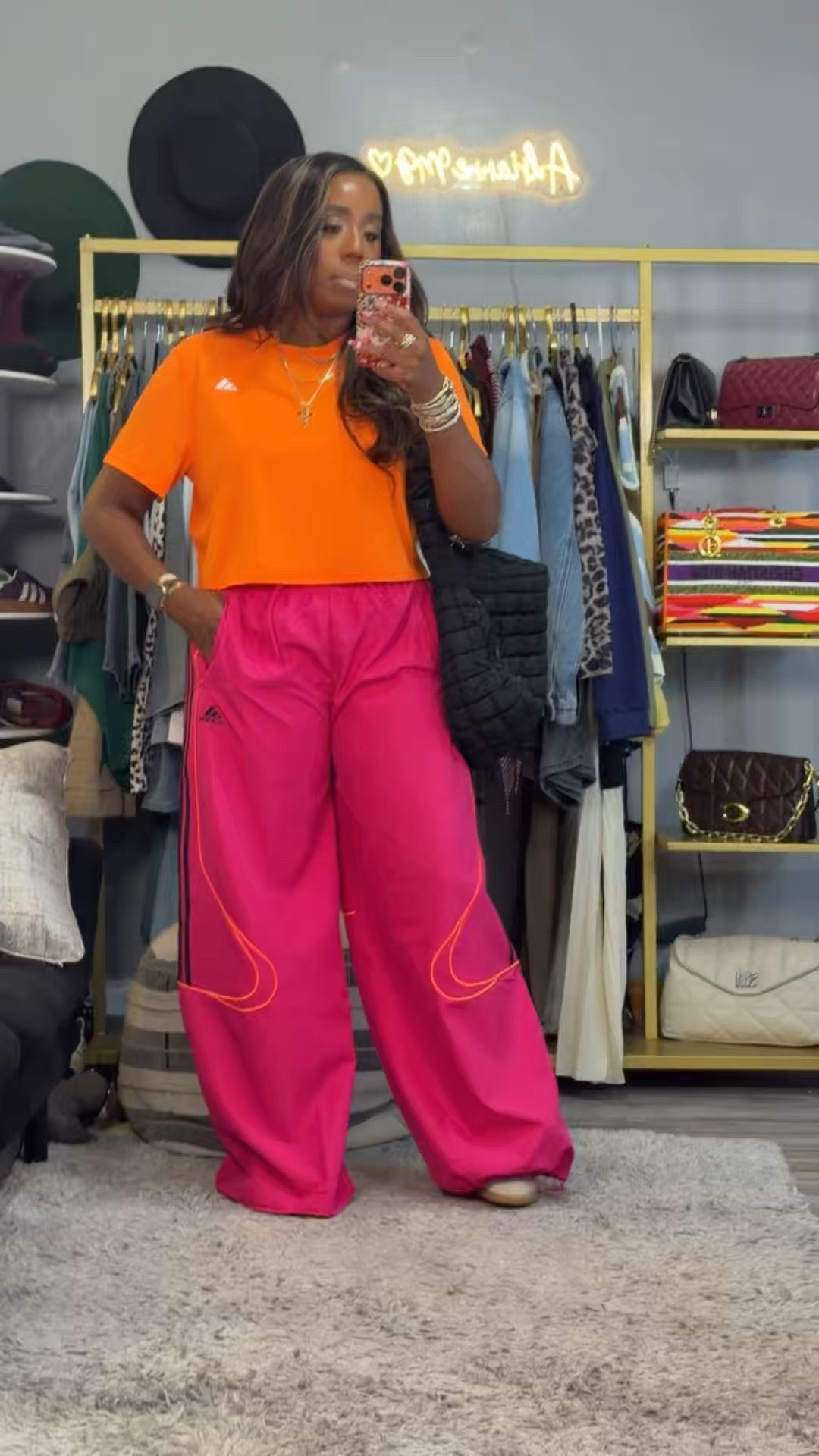 Sporty chic adidas looks that are cute and comfortable
From
elevated athleisure sets to easy everyday outfits, these are the pieces I'll be living in all summer
long
Perfect for:
** Travel days
• Coffee runs
LE Shopping trips
A Vacation outings
2, Errands
Post-workout
smoothie runs
Everything is easy to mix & match and gives that effortless "off duty" vibe
SIZING REFERENCE/ stats- 5'5", 165 Ibs, size 10
#adidasstyle #adidaswomen #athleisurestyle
#sportychic #casualstyle #everydaystyle #widelegpants #airportoutfit
#summerstyle #Itkstyle