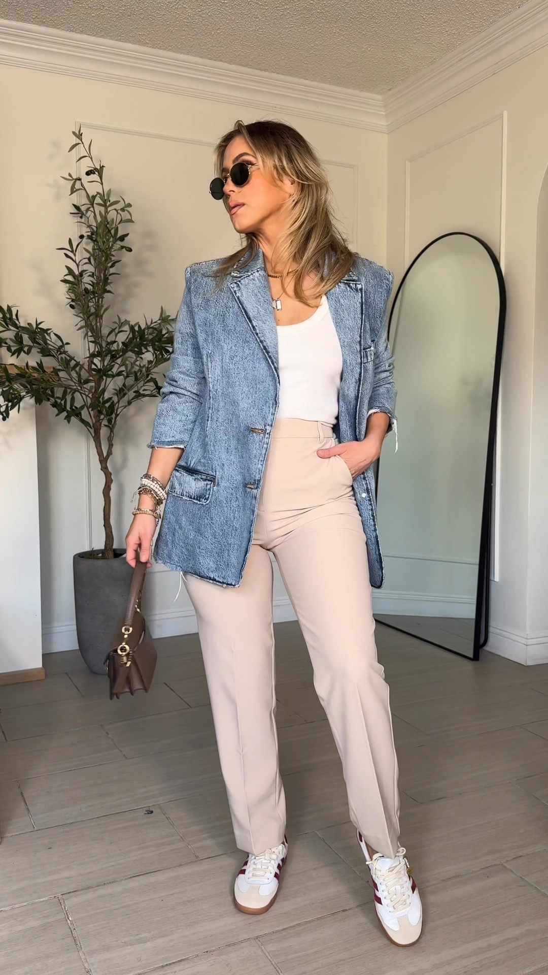 Casual chic blazer outfit 💕

Pants - 2R (I'm 5'3)
Tank - Small
Blazer - S

I know the blazer is pricey but I linked nearly identical ones. The Levi's one is identical! Exact blazer is from Revolve. 

These trousers are my favvve - high waisted straight leg. Good stretch. 