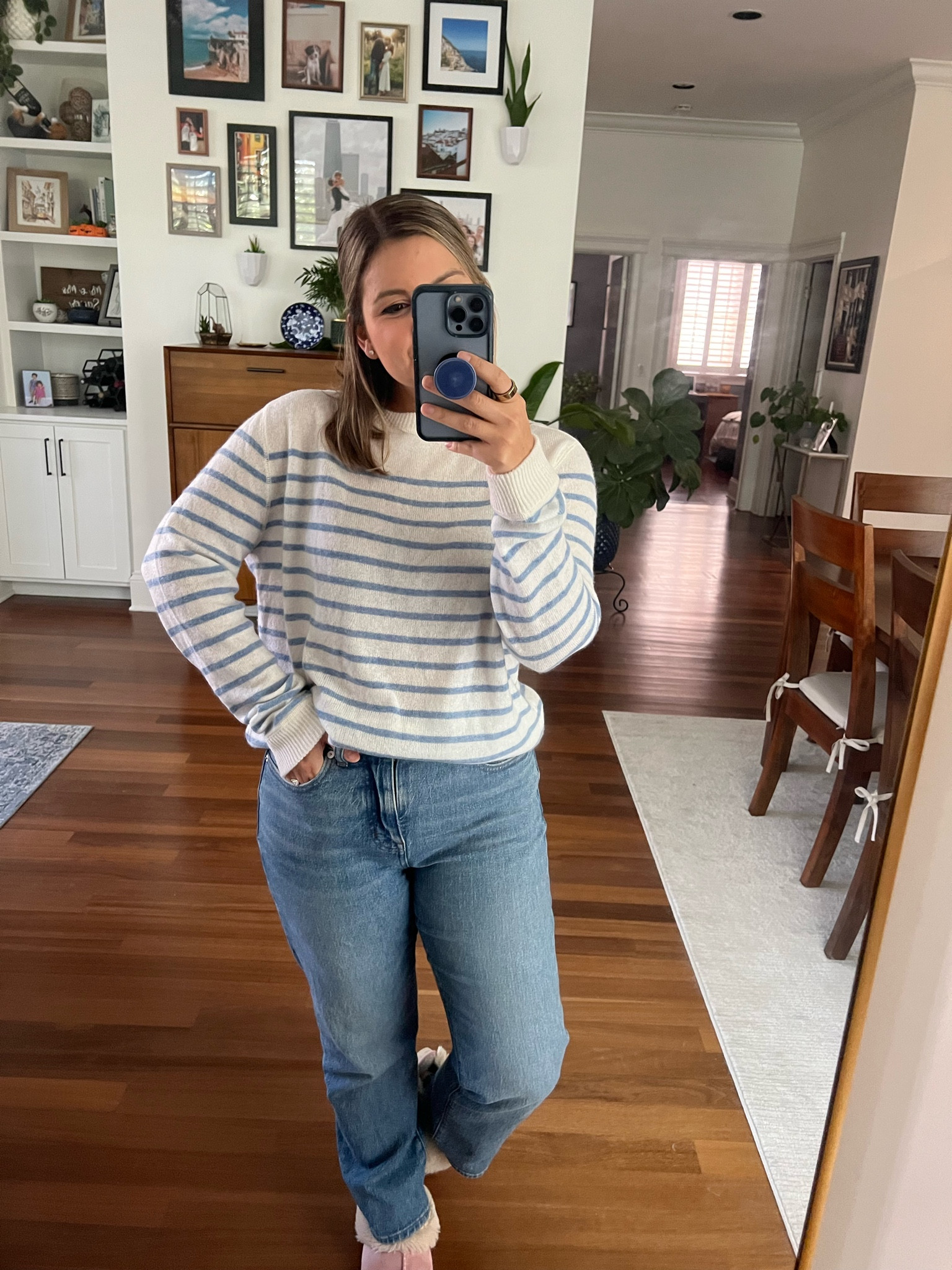 The coziest lightweight cashmere sweater! Wearing an XS and it’s roomy.

#LTKGiftGuide #LTKSeasonal #LTKxMadewell