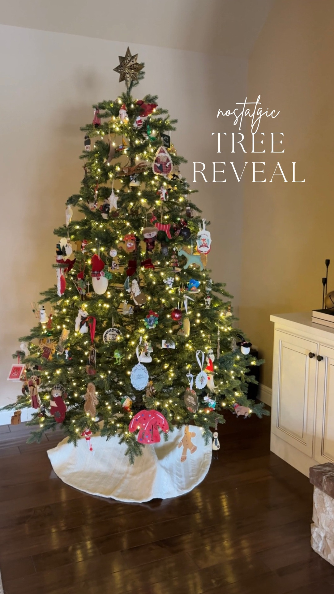 Thanksgiving tree reveal 🎄 Mom’s nostalgic Christmas style is full of warmth, tradition, and that cozy holiday magic that feels like home. Feeling especially grateful today for family, memories, and a tree decorated with heart. Who else loves a nostalgic tree? ❤️

#LTKHoliday #LTKHome