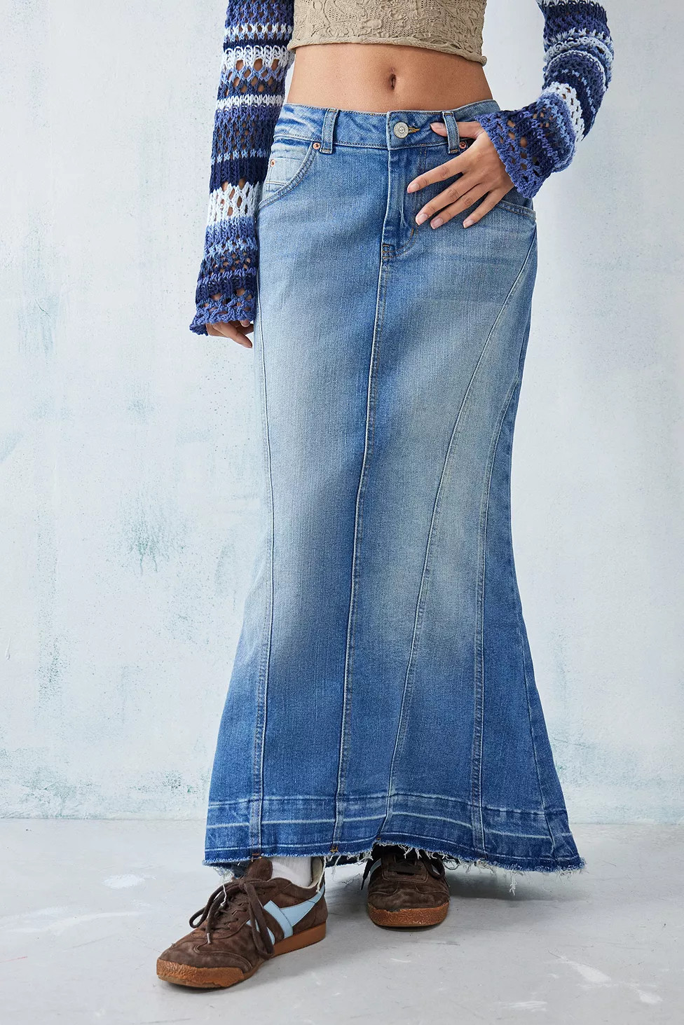 BDG Fishtail Washed Denim Maxi Skirt | Urban Outfitters (EU)
