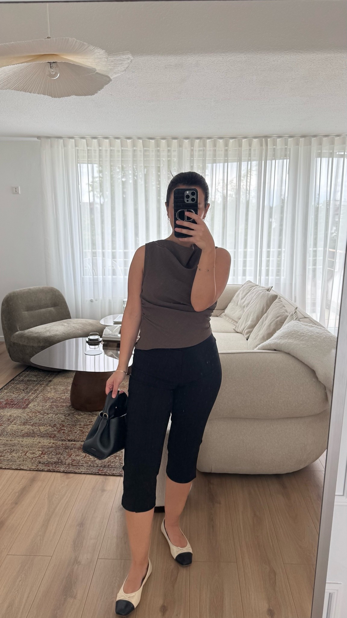 Capri pants season has entered the chat ✨

#LTKdeutschland #LTKeurope