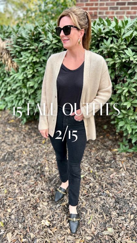 🍂 15 Fall Outfits🍂

Day 2….  All black with a pop of camel with this beautiful neutral cashmere cardigan.  And those mules 🥰🥰

#LTKshoecrush #LTKSeasonal #LTKstyletip