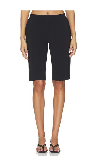 Norma Kamali Flat Front Bermuda Short in Black. Size M | Revolve Clothing (Global)