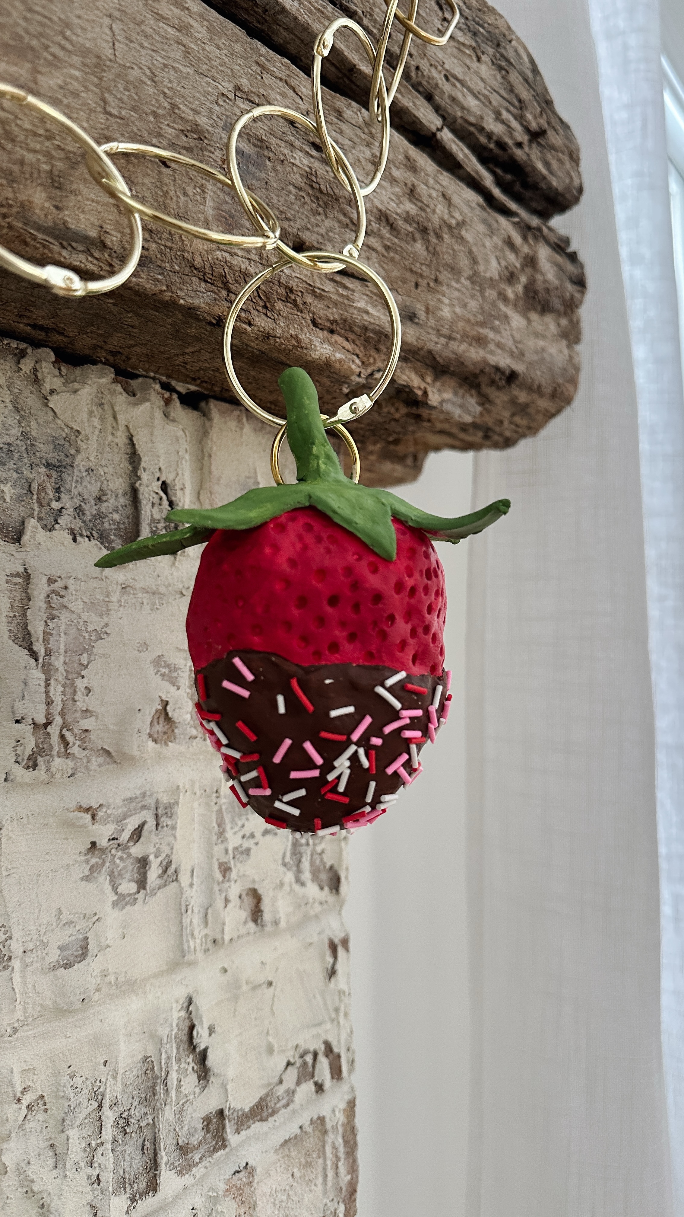 DIY chocolate covered strawberry Valentine’s Day decor 🍓💘

#LTKSeasonal #LTKWatchNow