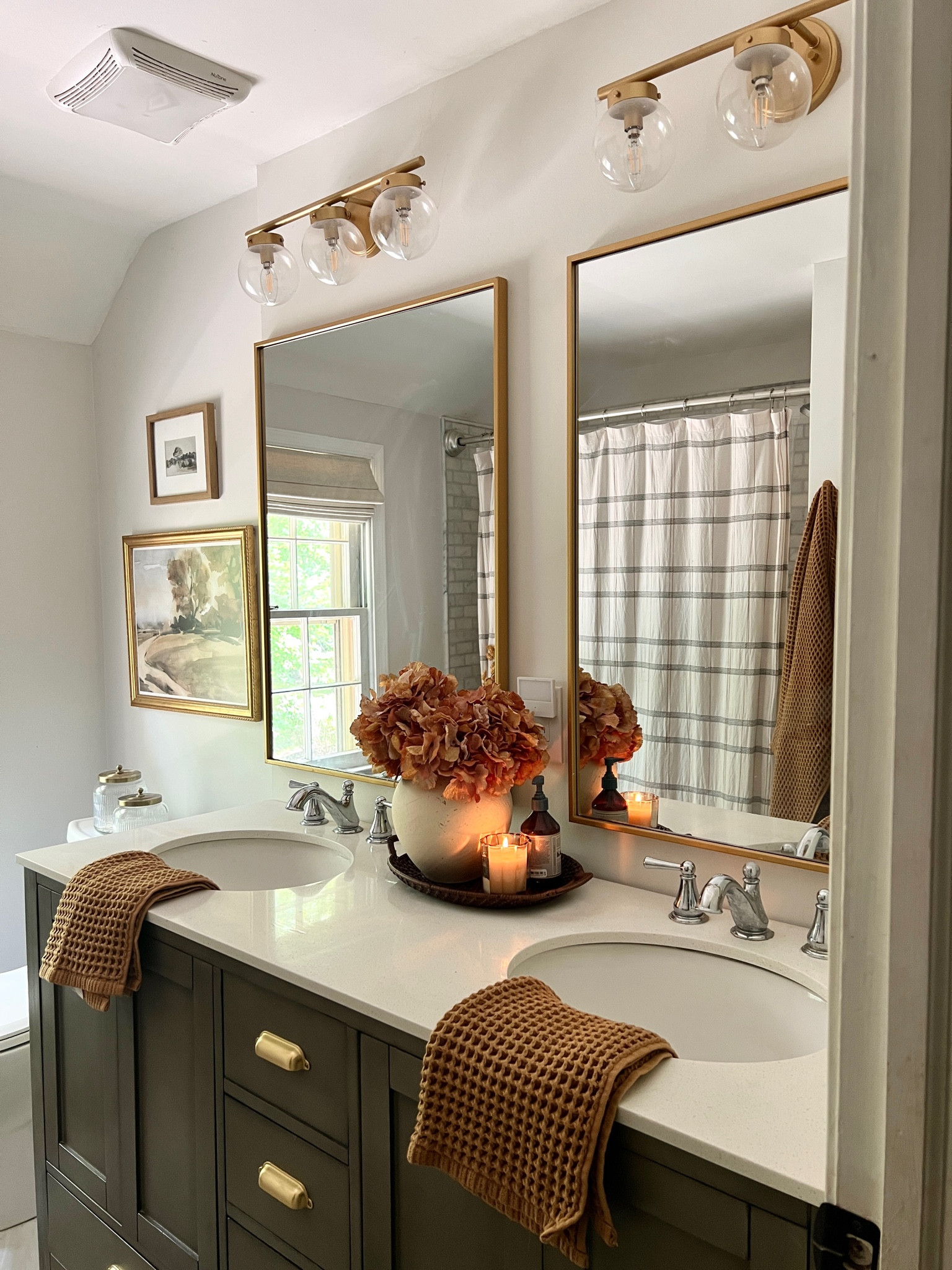 Fall bathroom inspo! The jars are on sale this week! The faux dried hydrangeas and vase are from Hobby Lobby, but I linked similar Amazon ones.

#LTKHome #LTKSeasonal