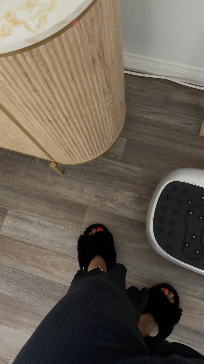 A morning ritual featuring 5 minutes of muscle recovery  

 

#LTKselfcare #LTKHome #LTKmorningroutine