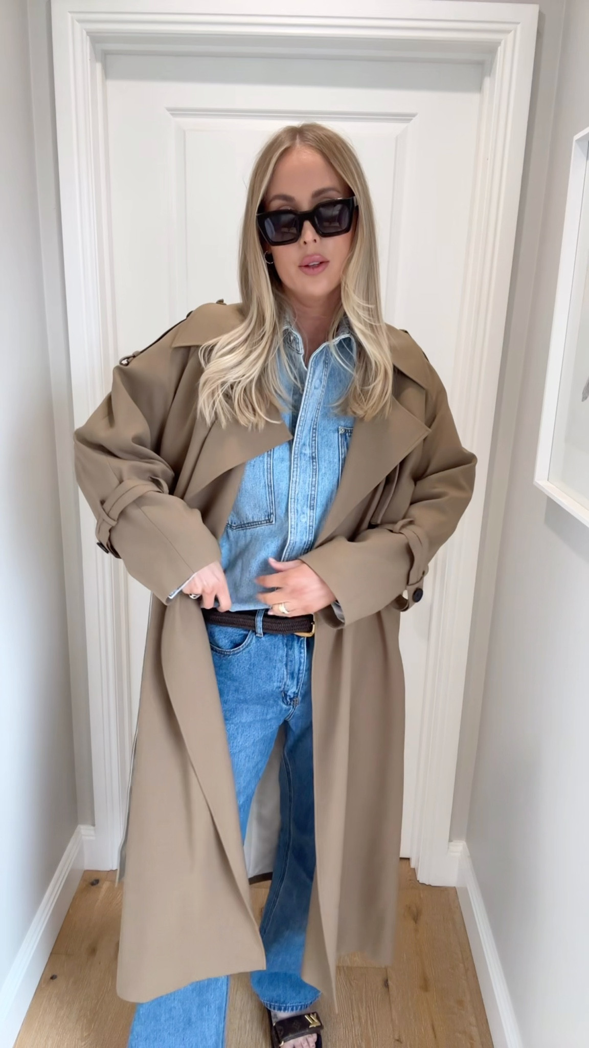 Double denim is here, so let’s get some outfit inspiration together. 

Trench is now sold out, as are the jeans - but I will link very similar options for you. 

#LTKstyletip #LTKwinter #LTKaustralia
